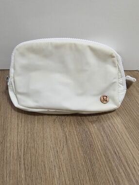 lululemon Everywhere Belt Bag White Custom Rose Gold Logo 1L